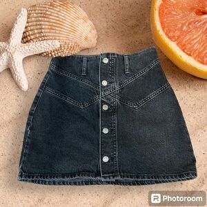 TOPSHOP Women’s Black Denim Skirt - Size 4